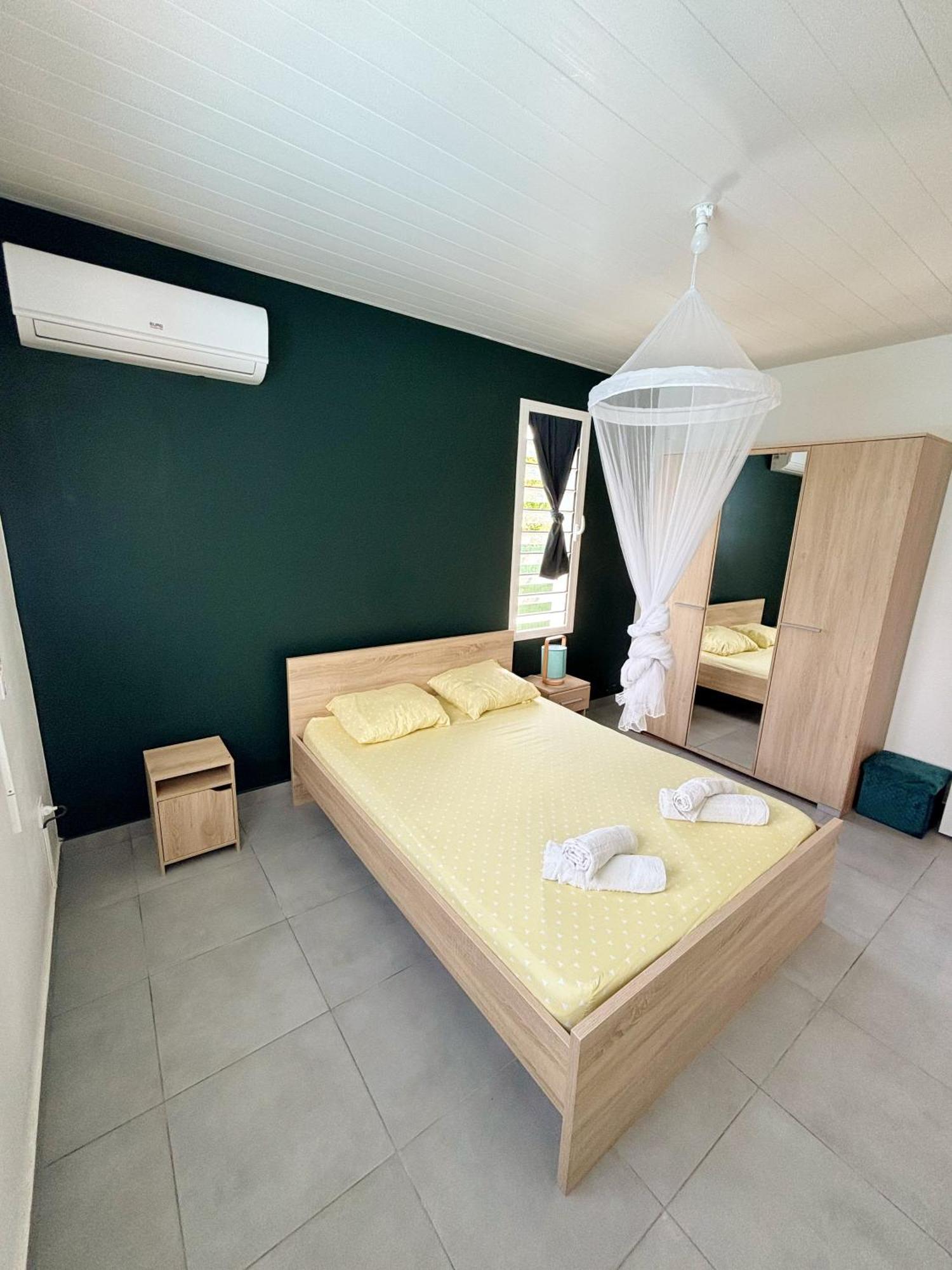 Bung'Hello Village, Piscine Et Parking Gratuit ทรัวส์-รีวิแยร์ ภายนอก รูปภาพ