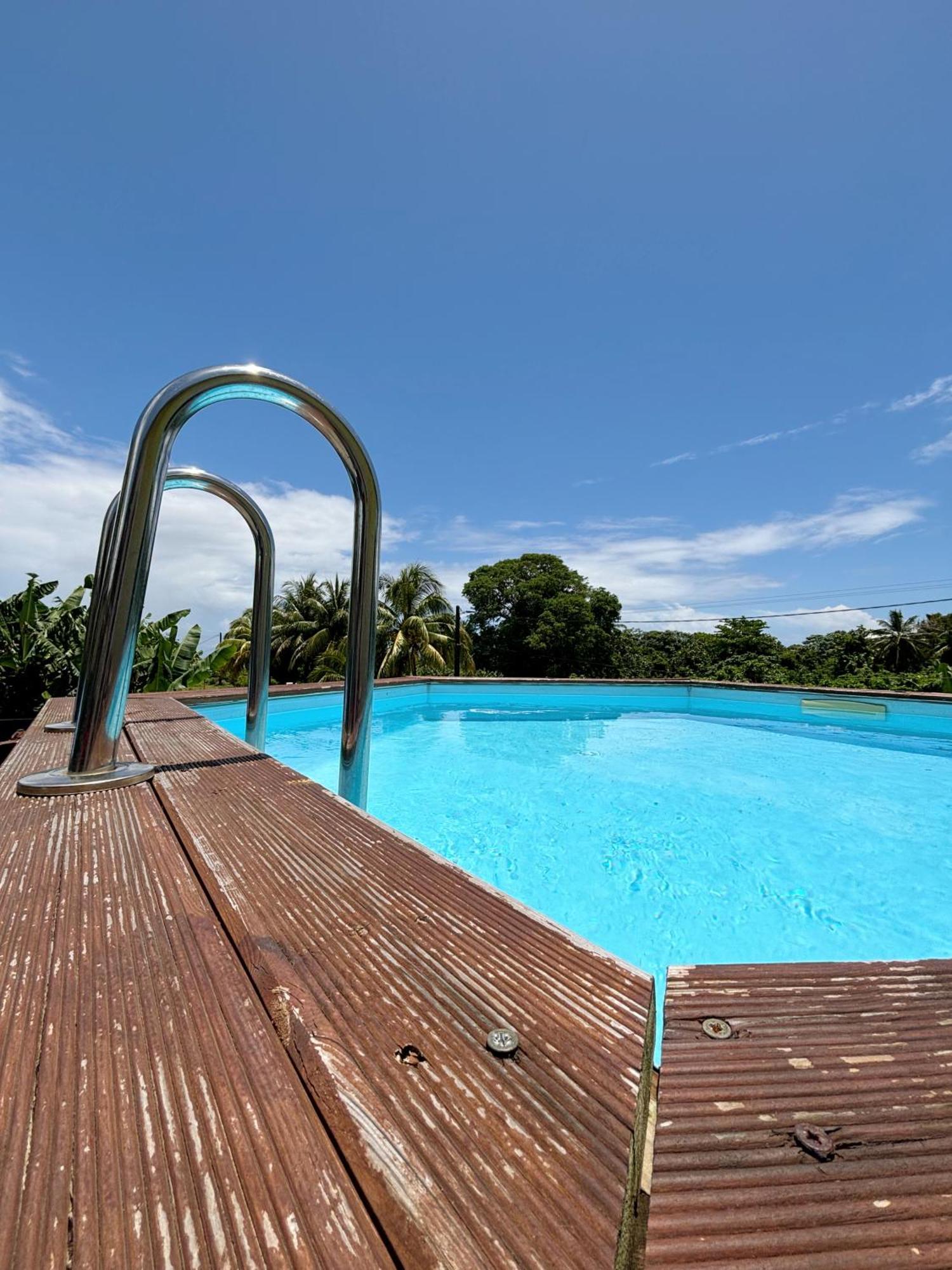 Bung'Hello Village, Piscine Et Parking Gratuit ทรัวส์-รีวิแยร์ ภายนอก รูปภาพ